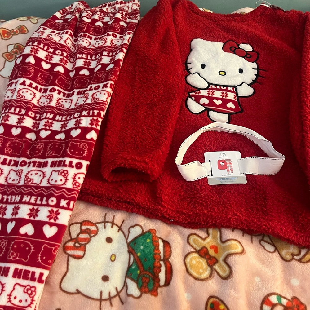 Hello kitty Christmas pajama set xl NWT